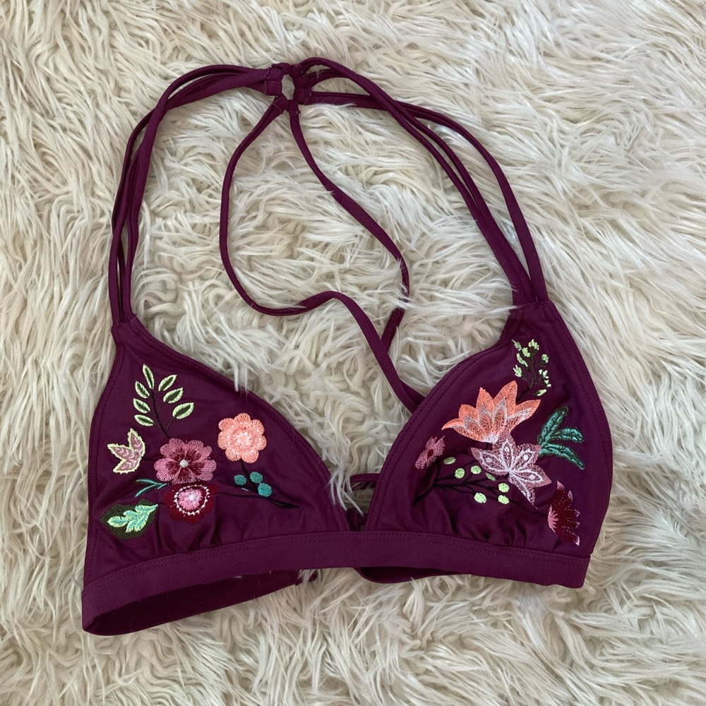 Maroon bikini top.